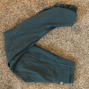 Lululemon play with pleats